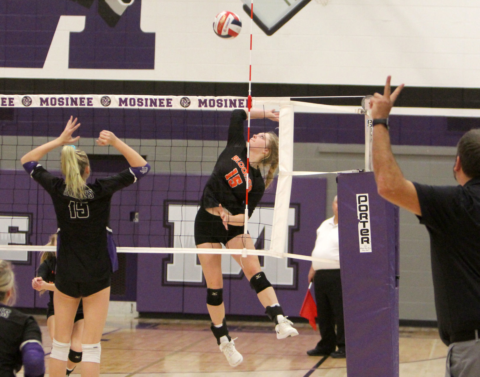 Bloomer volleyball at Mosinee 11-2-19